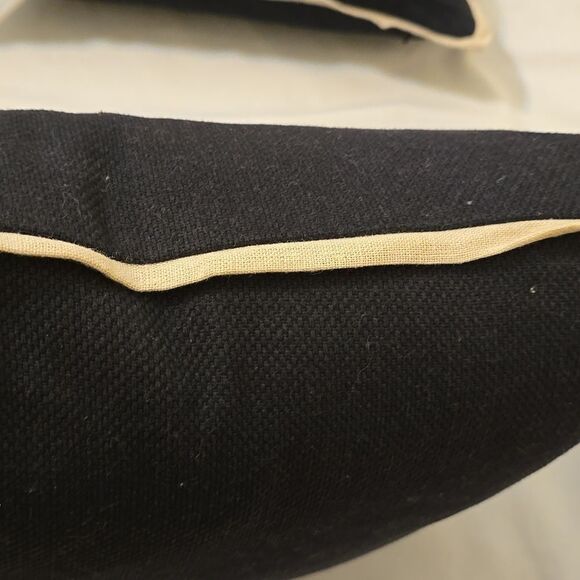 2 Villa linen/goose feathers decorative pillows - Picture 3 of 9